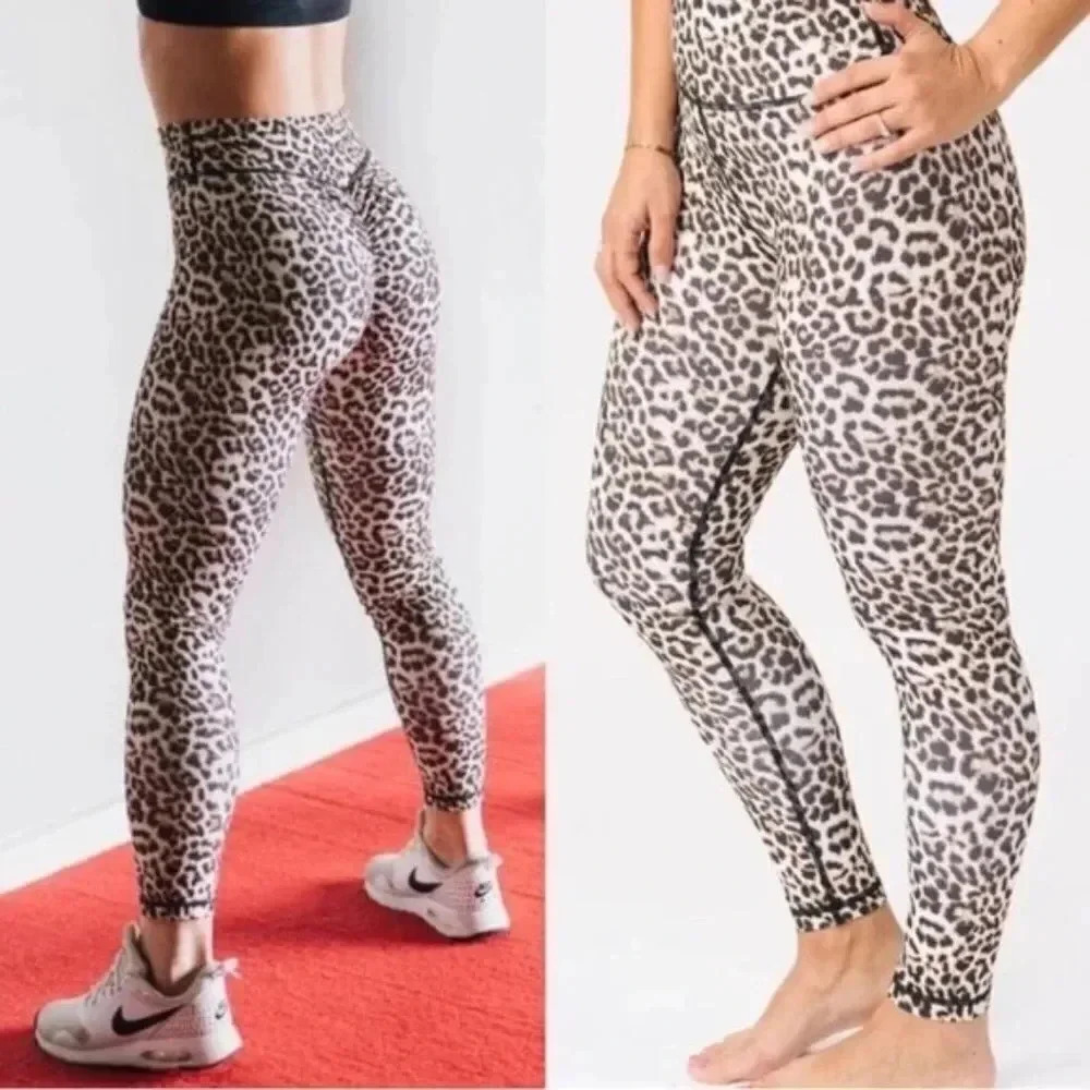 ZYIA Active Scrunchy What Leopard Brilliant Leggings 4 - Picture 10 of 10